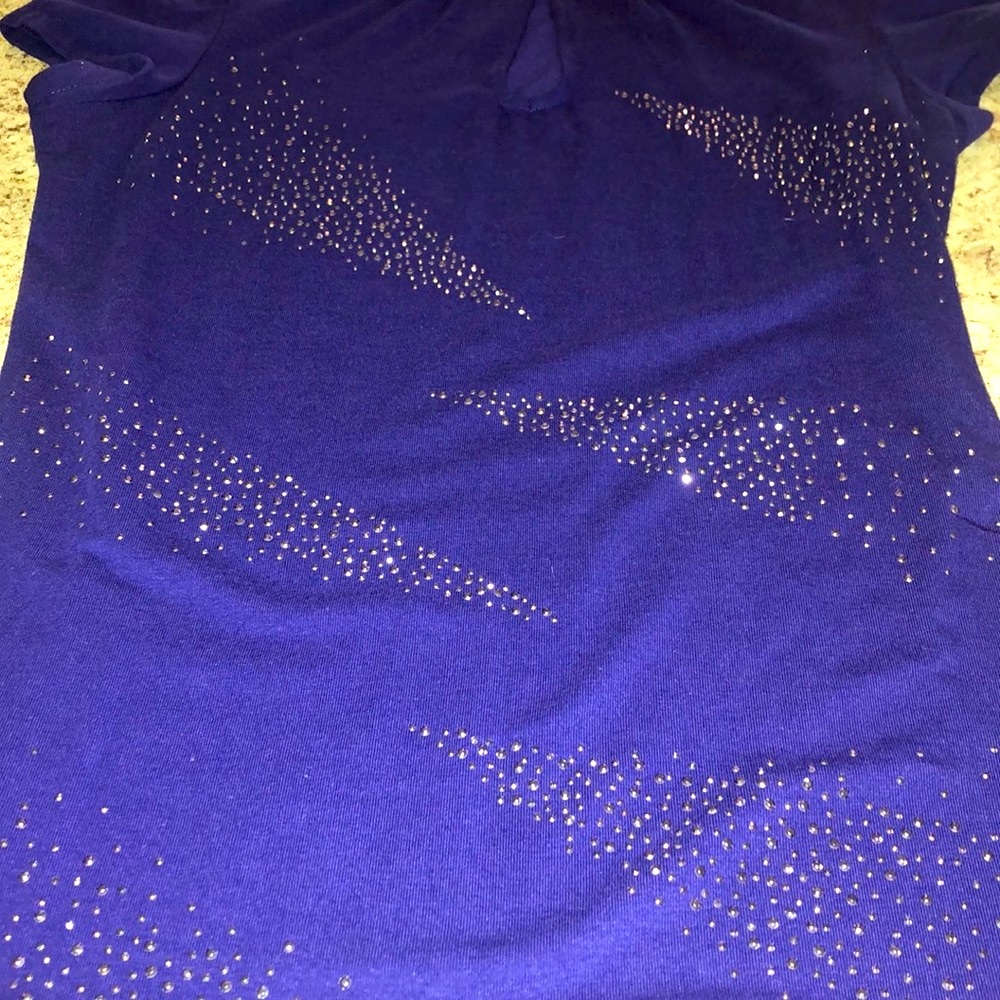 Express High Neck Short Sleeve Peephole Shirt - Picture 6 of 8
